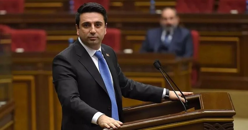 Simonyanı parlamentdən belə yola saldılar (Video)