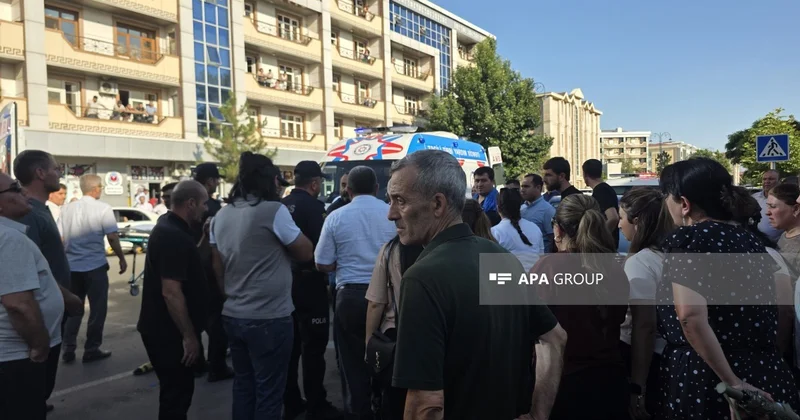 Naxçıvan şəhərində yük avtomobili 3 piyadanı vurub