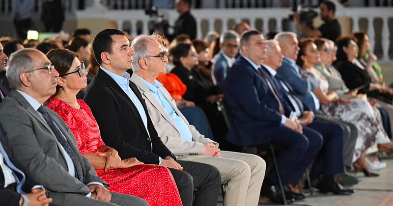 Filarmoniyada mövsümün son akkordları “İncə Sənətlə üz üzə”