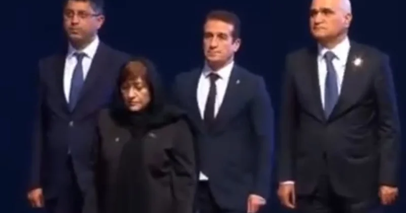 Azərbaycan rəsmiləri Xamenei ilə vida mərasimində Video Yenilənib