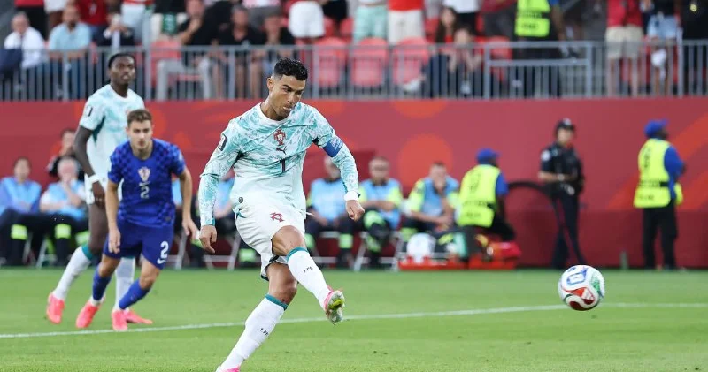Ronaldonun penaltidən əvvəl “bismillah” dediyi anlar VİDEO