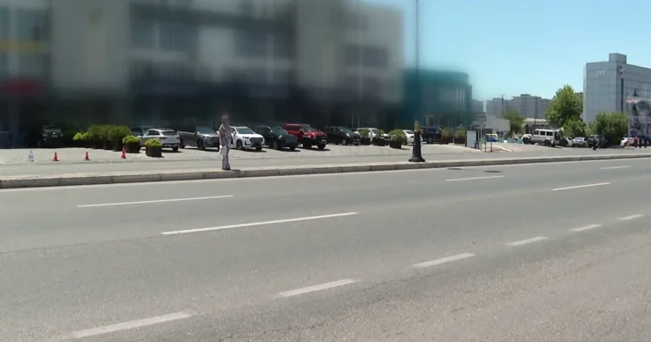 Жители Баку заявили об опасной дорожной ловушке на проспекте Бабека