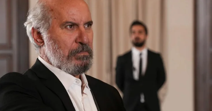 Eşref Rüya nın aktyoru görünüşünü dəyişdi Foto