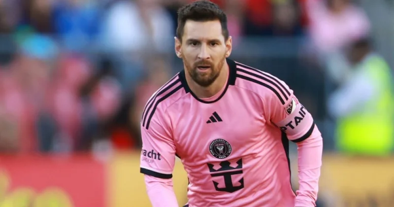 Lionel Messi zədələnib