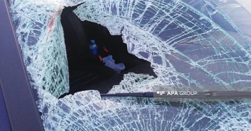 В Гядабейском районе автомобиль упал в овраг, погибли 2 человека