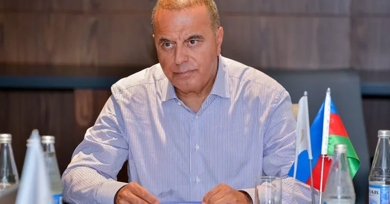 Махир Мамедов провел встречу с шахматными тренерами