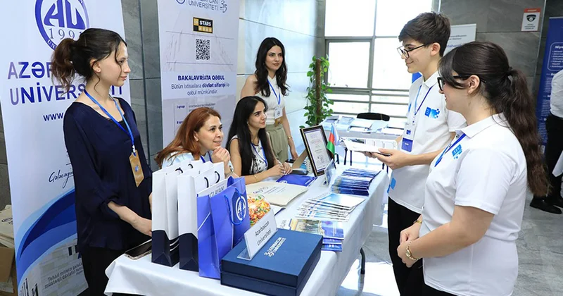 Abituriyentlərə Azərbaycan Universiteti haqqında məlumat verildi Fotolar