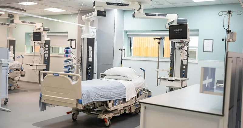 8 mərtəbəli hospital satışa çıxarıldı