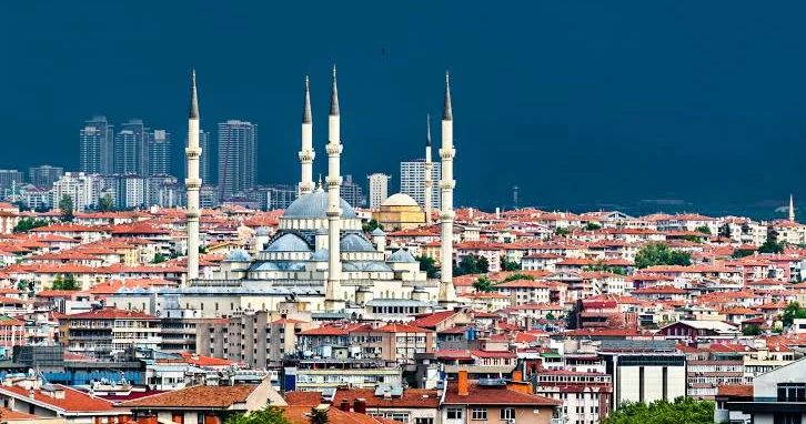 İstanbul qışda, Ankara yayda: Türkiyə parlamentinə qeyri adi təklif