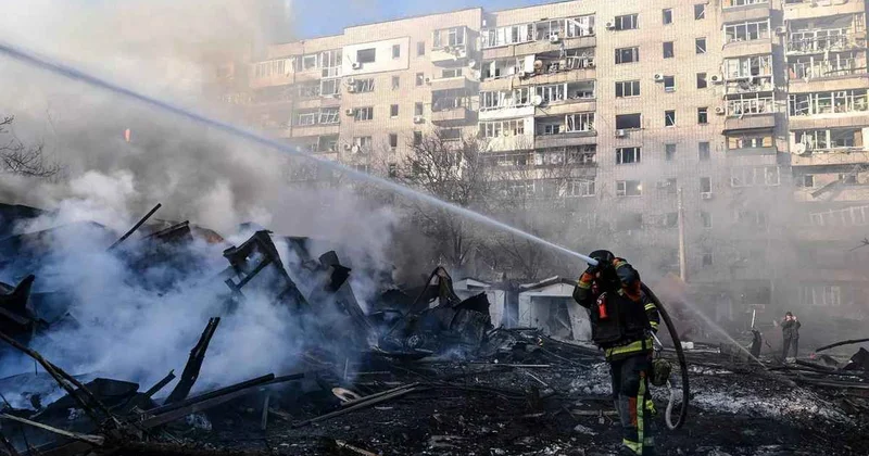 Rusiya Odessanın nəqliyyat infrastrukturuna zərbə endirib: xəsarət alanlar var