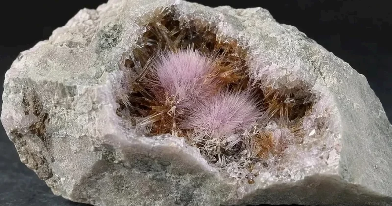 Rusiyada yeni mineral tapıldı: Dəyəri hər millimetr üçün 145 dollara çata bilər