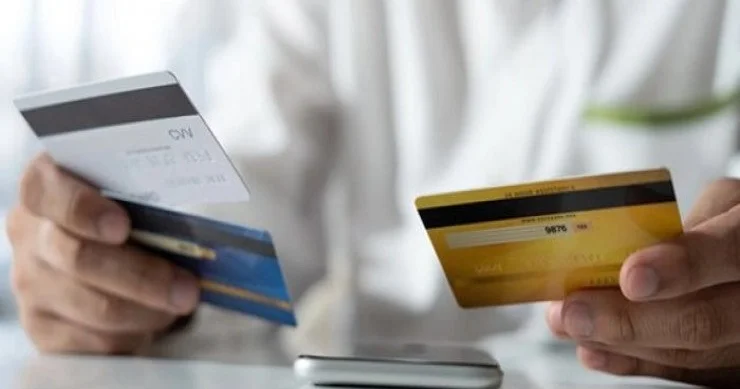 Kartla köçürməni qohuma etdiyimizi Bank necə müəyyən edəcək?