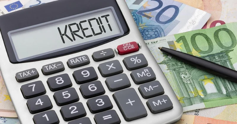 Bankların kredit faizlərindən gəlirləri 2 mlrd. manatı ötdü
