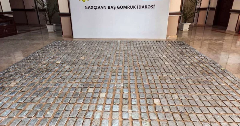“Şahtaxtı” gömrük postunda 112 kiloqramdan artıq heroinin keçirilməsinin qarşısı alınıb