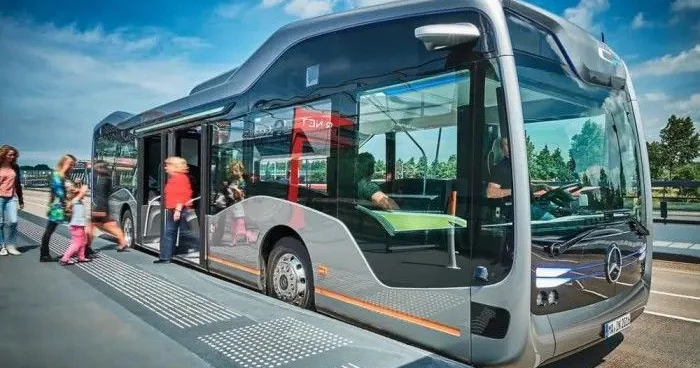 Yollarda sürücüsüz avtobuslar görəsəksiniz VİDEO