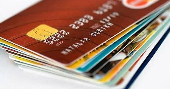 Bank kartlarında yeni dövr: Kimlərə limit qoyulur? İzah