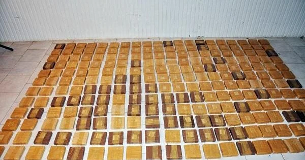 İrandan Azərbaycana 112 kq heroin keçirmək istədilər