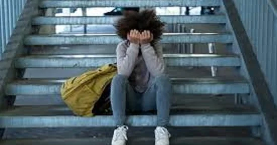 Məktəblilərdə psixoloji təzyiq və stressin artması: səssiz təhlükə