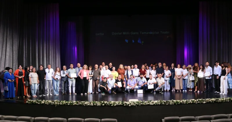 Milli Gənc Tamaşaçılar Teatrında 98 ci teatr mövsümünün başlanması münasibətilə görüş keçirilib