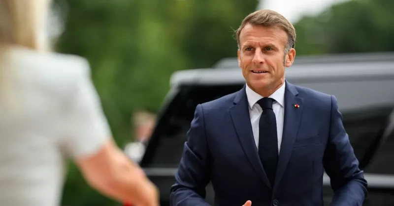 Макрон бьет антирекорд: 80% французов ему не доверяют