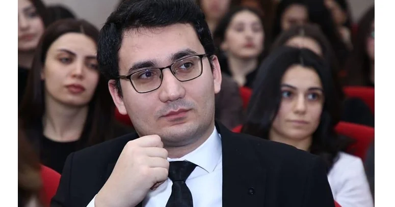 Bu cümləni Avropada qursanız başınız ciddi şəkildə ağrıyar, bizdə isə çəkinmirlər VİDEO