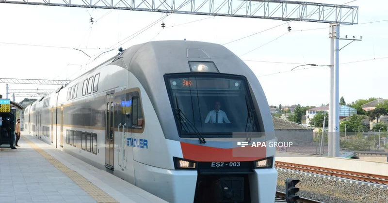 Azərbaycanda dəmir yolu ilə sərnişin daşımaları 20% artıb
