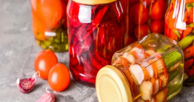 Niyə bükülmüş qapaqlı bankaları tərs çevirmək olmaz?
