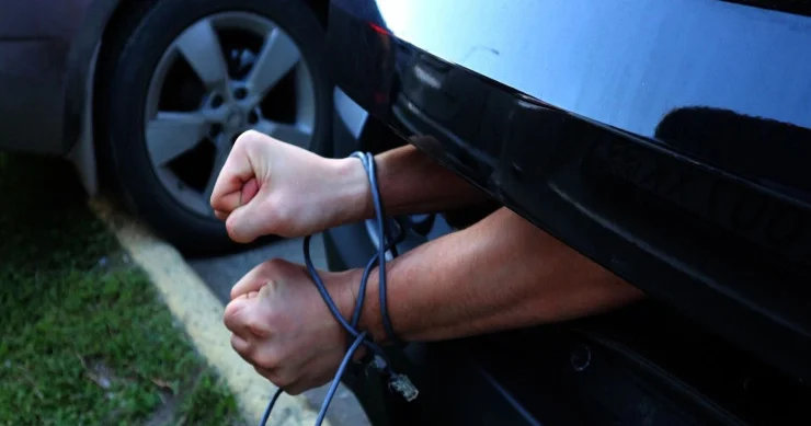 Biznesmeni oğurlayan polislər saxlanıldı