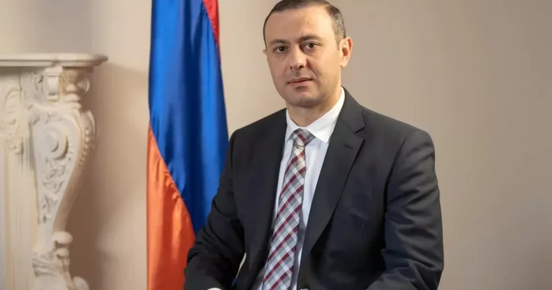 Секретарь армянского Совбеза отправится в Париж