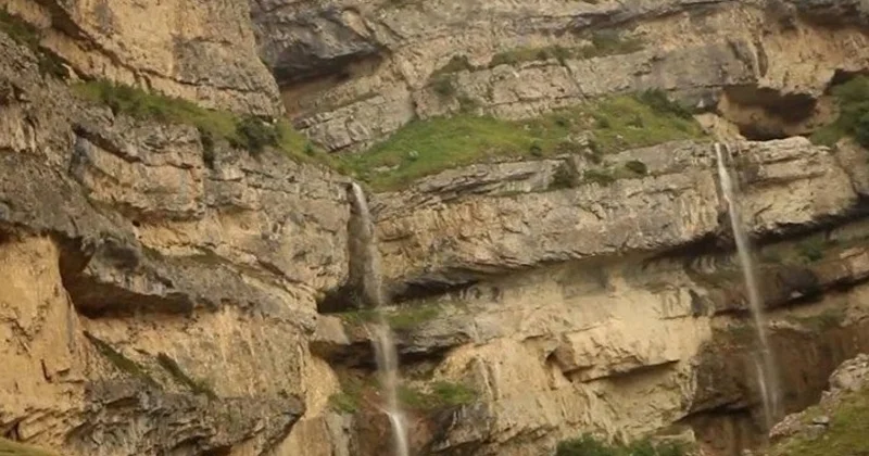 Gədəbəy sakini qayalıqdan yıxılıb ÖLDÜ