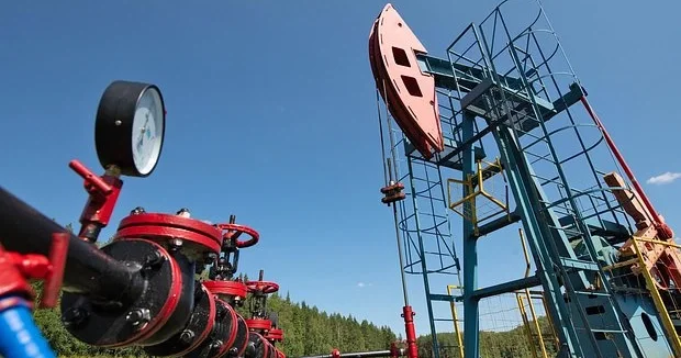 Rusiya nefti ucuzlaşır Rekord rəqəmlər açıqlandı