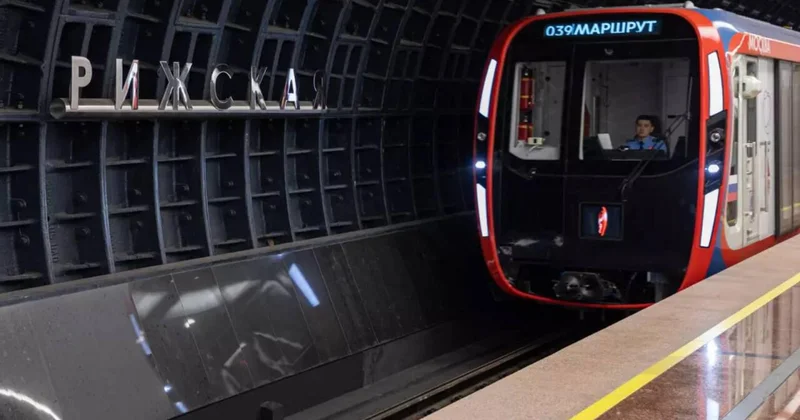 Moskva metrosunda sərnişinlərə hücum