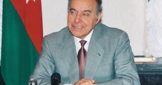 Həyatımda xüsusi iz qoyan dahi şəxsiyyət FOTO