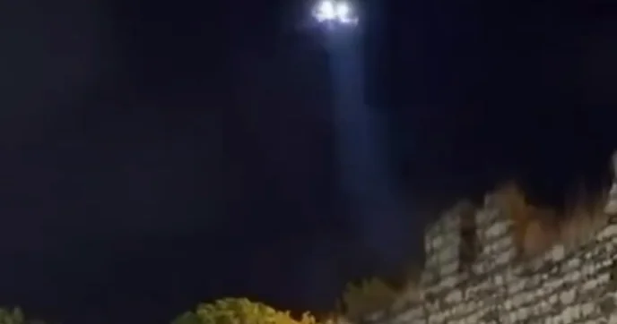 В Стамбуле за выпивающими на улице теперь следят с воздуха ВИДЕО