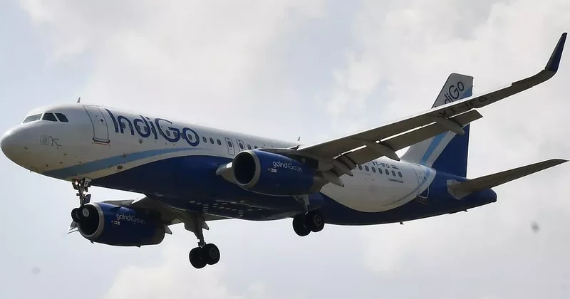 Самолет IndiGo экстренно сел в Маскате