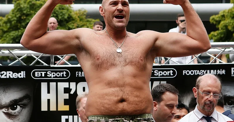 Tayson Coşuanı qorxaqlıqda və yalan danışmaqda ittiham etdi