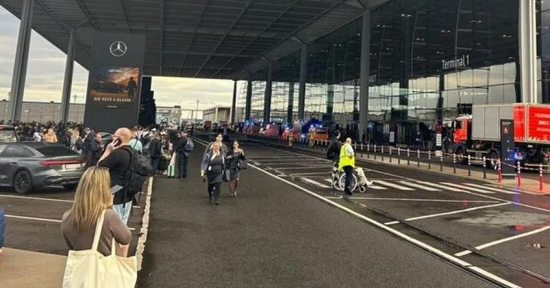Berlin aeroportunda bomba həyəcanı ilə əlaqədar sərnişinlərin bir qismi təxliyə olunub