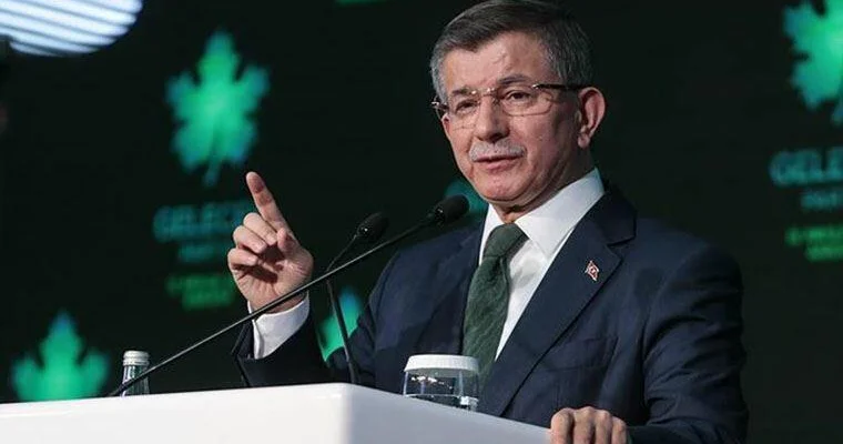 Əhməd Davudoğlu barəsində istintaq başladıldı