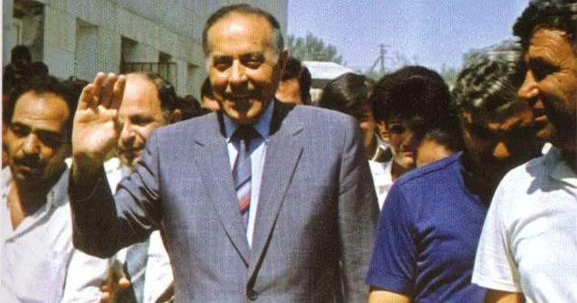 35 il əvvəl bu gün: Heydər Əliyev Naxçıvan Ali Məclisinin Sədri seçildi