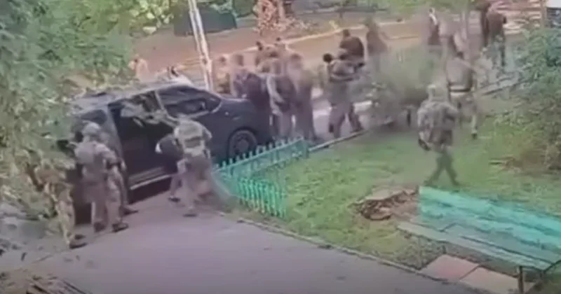 Ukrayna Təhlükəsizlik Xidməti və Baş Kəşfiyyat İdarəsi əməkdaşları arasında insidentin ANBAAN VİDEOSU