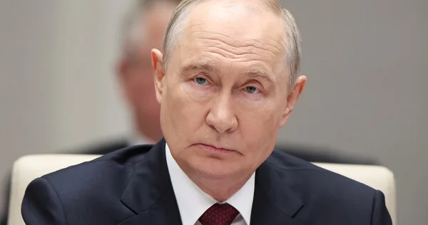 Putin biznes üçün bürokratik maneələrin aradan qaldırılmasını tələb edib