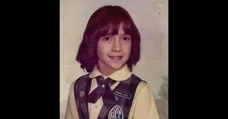 57 yaşlı müğənninin gənclik (Fotoları)