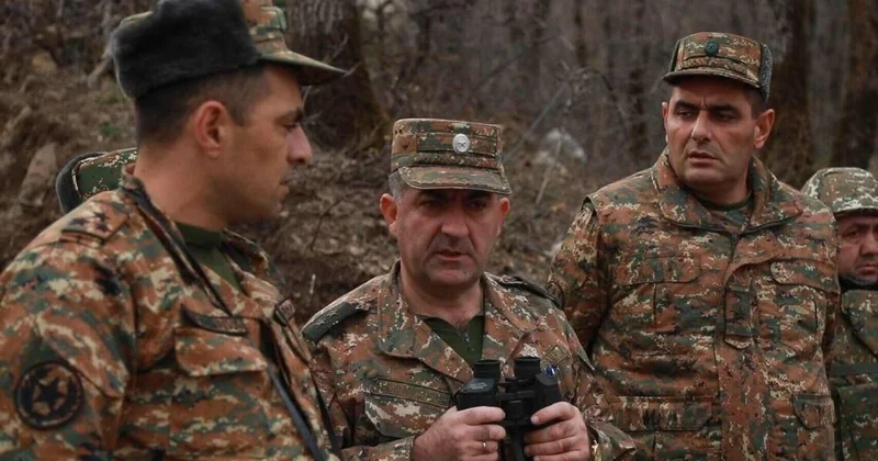 Erməni general sərhədə gəldi Video
