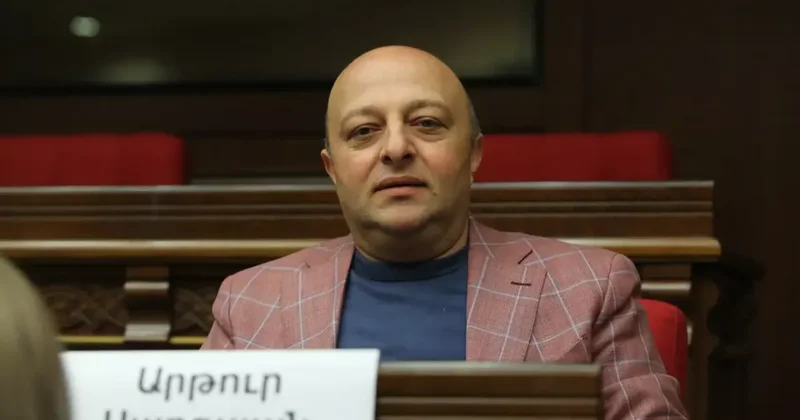 Депутату Артуру Саркисяну продлили арест