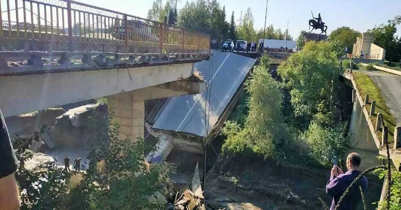 Astarada sel nəticəsinə körpü çöküb