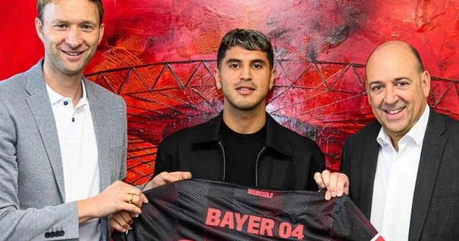 Bayer Argentina millisinin üzvü ilə müqavilə imzaladı