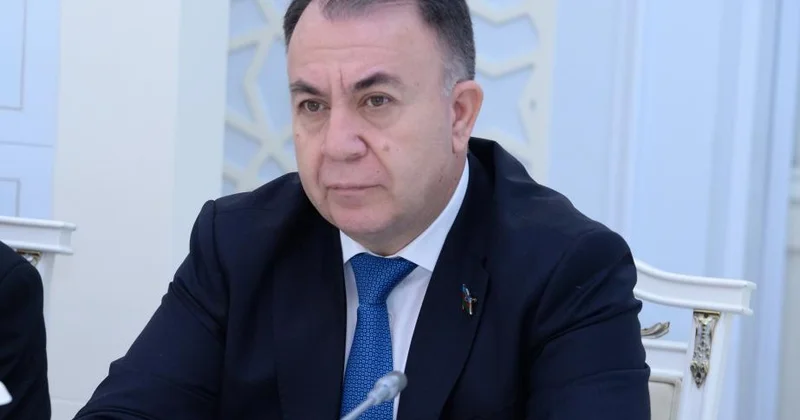 Onun bu qərarı əqidə və prinsipiallıq manifesti idi KOMİTƏ SƏDRİ YAZIR