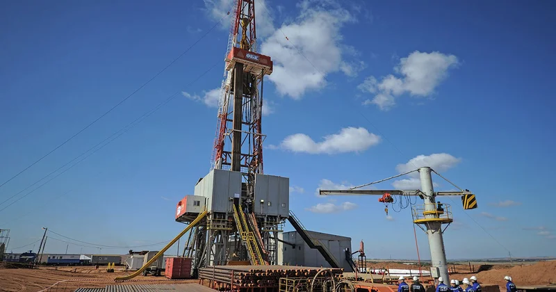 В мире выросло число нефтегазовых буровых установок