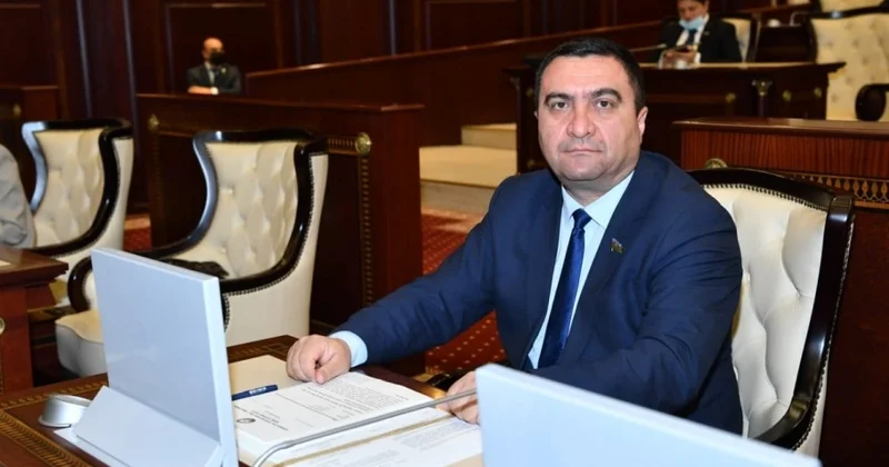 Qurtuluşdan Zəfərə aparan yolun memarı Şərh