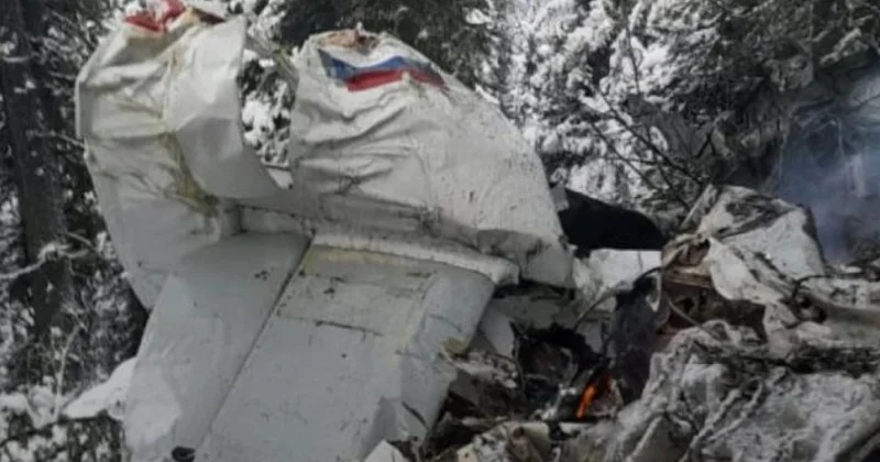 Krasnoyarsk diyarında AN 2 təyyarəsi sərt eniş edib, iki pilot həlak olub